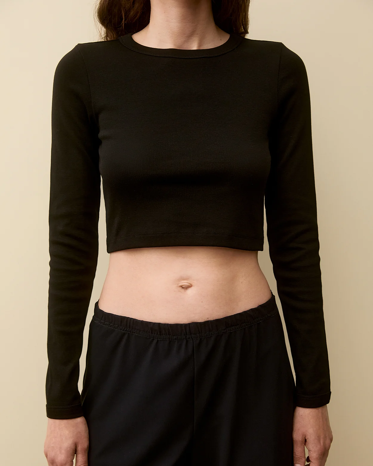 897-max-crop-black-4.webp MAX CROP | Black